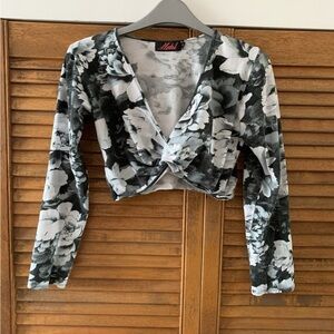 Retro motel flower long sleeve crop top